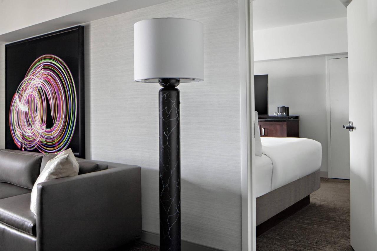 מלון New York Marriott Marquis מראה חיצוני תמונה